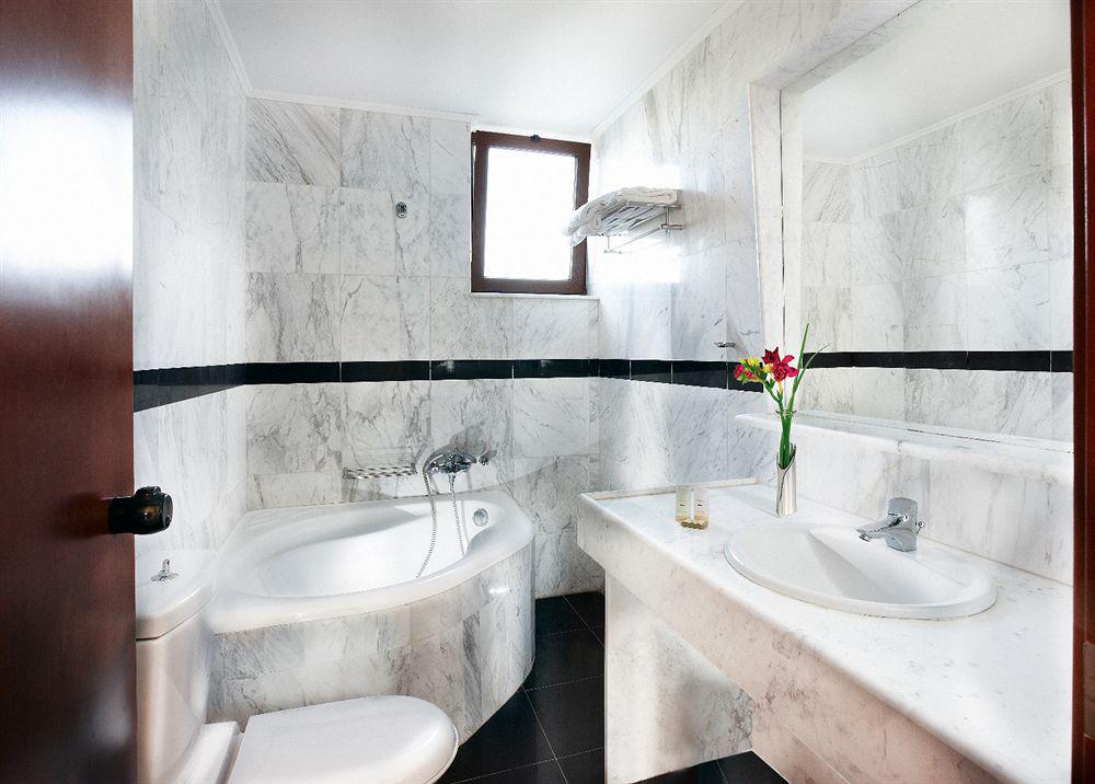 Aparthotel Anna's House 4*