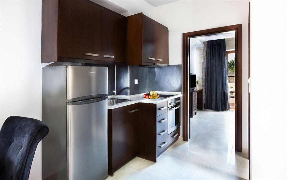 Anna's House 4*
